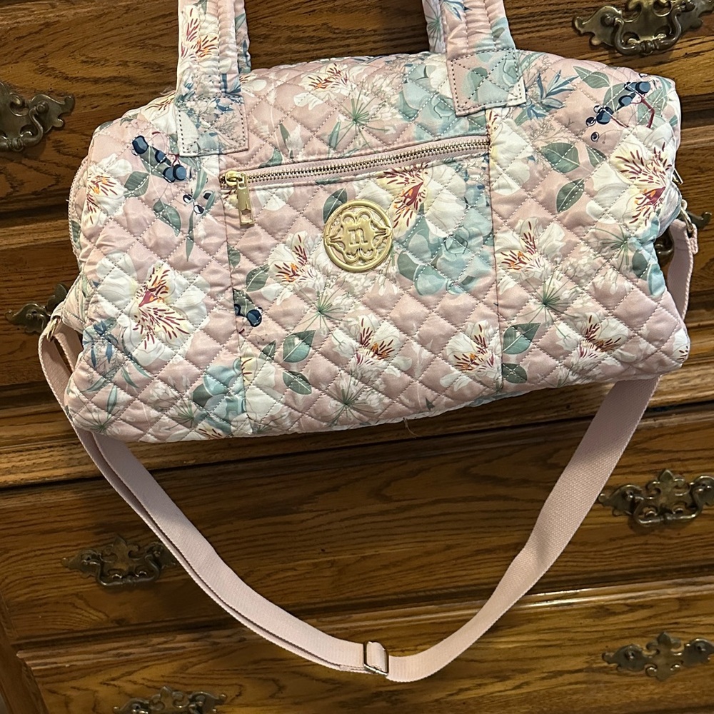 Nanette Lepore Pastel Floral Quilted Travel Bag  Adjustable strap 17”W 9.5” H 9” - Picture 6 of 14